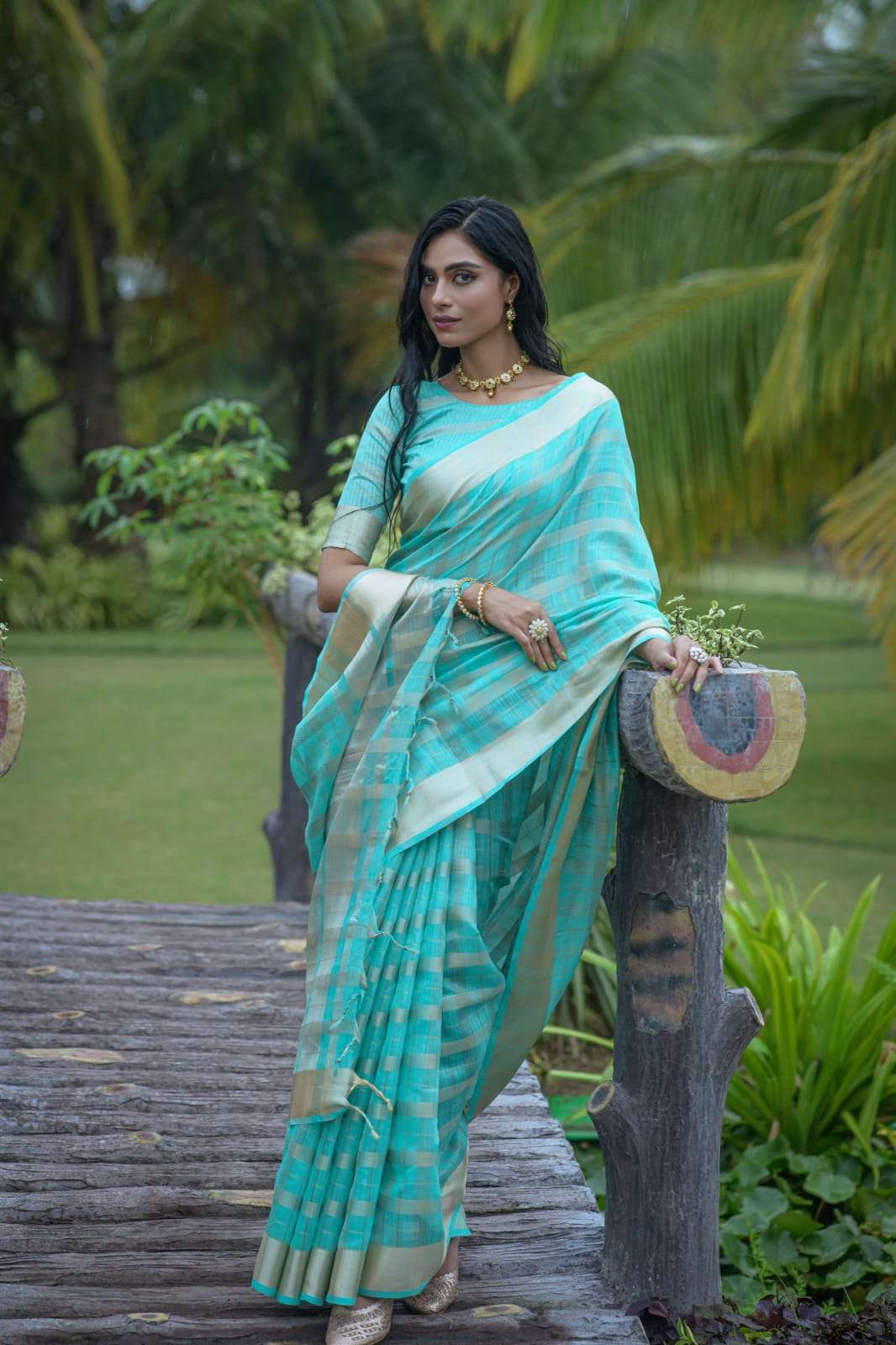 Bt-10 Soft Organza Silk Saree With All Over Zari Weaving Checks Pattern ...